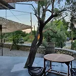 Lefkalia *